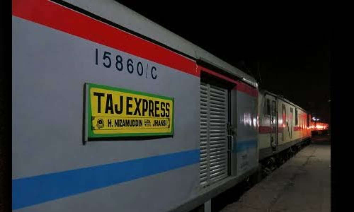 झांसी के बाद क्या निवाड़ी से चलेगी ताज एक्सप्रेस ?, ग्वालियर में नहीं मिलेंगे प्लेटफार्म टिकट !