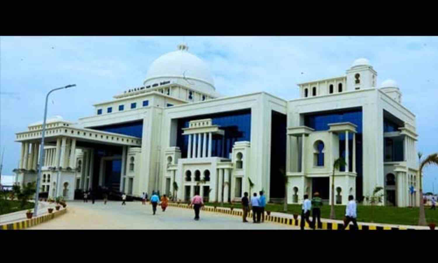 यूपी में एकेटीयू की 23 और 24 दिसंबर की परीक्षाएं स्थगित यूपी में एकेटीयू की 23 और 24 दिसंबर की परीक्षाएं स्थगित