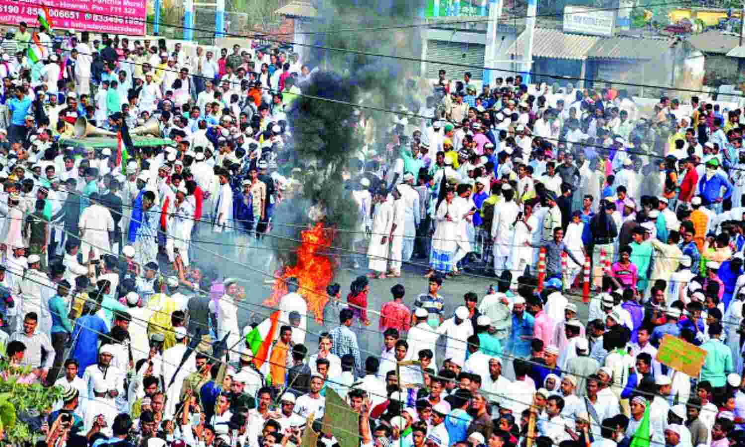 झूठ की आंच पर नफरत फैलाने की कोशिश