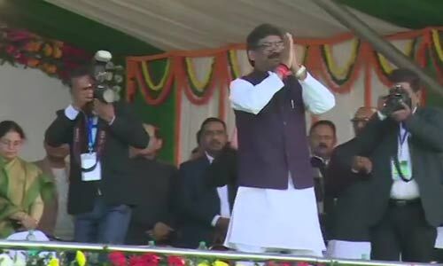 हेमंत सोरेन ने झारखंड के मुख्यमंत्री पद की ली शपथ, ममता-राहुल सहित यह नेता हुए शामिल