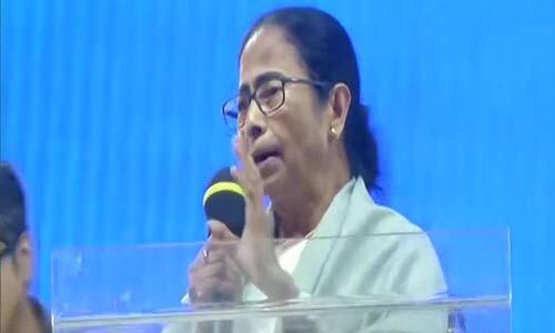 प्रवासियों का ट्रेन से आने का पूरा खर्च उठाएगी पश्चिम बंगाल सरकार : ममता