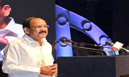 उपराष्ट्रपति ने लोगों से पूछा, कोरोना काल में क्या सीखा सही सबक उपराष्ट्रपति ने लोगों से पूछा, कोरोना काल में क्या सीखा सही सबक