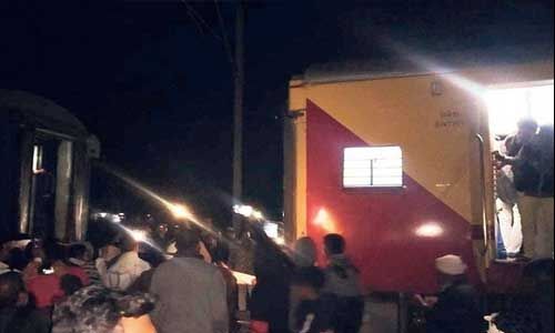 ट्रेन हादसा टला : पंजाब मेल की कपलिंग टूटी, ट्रेन के 7 डिब्बे जंगल में छूटे
