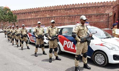 गणतंत्र दिवस पर दिल्ली की सुरक्षा चाक चौबंद गणतंत्र दिवस पर दिल्ली की सुरक्षा चाक चौबंद