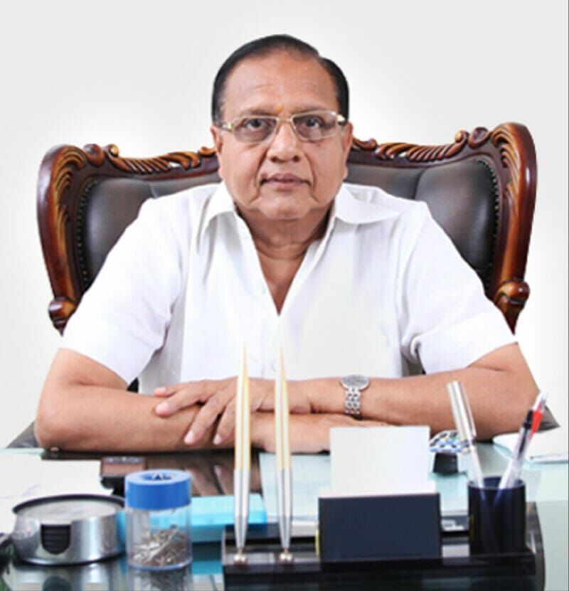 कभी टूटी सी साइकिल की सवारी और आज ये जलवे, चमत्कारिक व्यक्तित्व के धनी रामकिशोर की राम कहानी