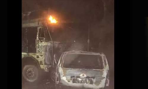 आगरा-लखनऊ एक्सप्रेस-वे पर हुआ बड़ा हादसा, ट्रक से टक्कर के बाद वैन में लगी आग, 7 लोग जिंदा जले