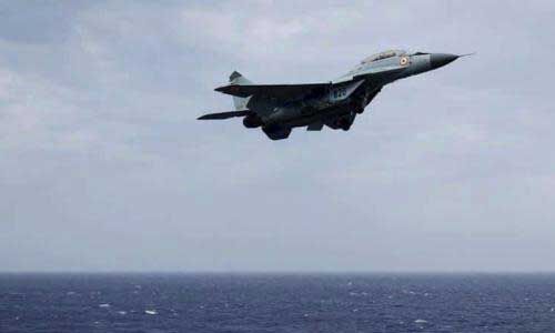 गोवा में क्रैश हुआ MiG-29K विमान, पायलट सुरक्षित