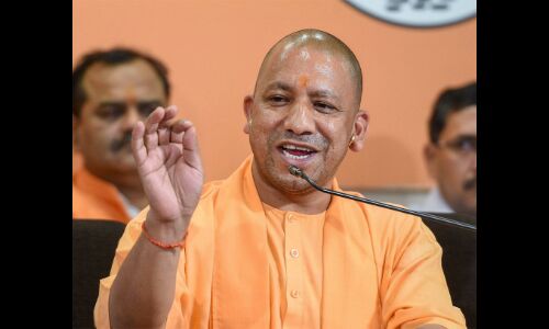 योगी आदित्यनाथ आज स्वदेश की वेबसाइट व फेसबुक पेज पर