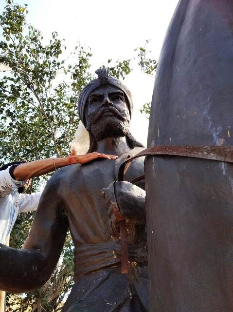 भिंड : असामाजिक तत्वों ने महाराणा भीम सिंह की प्रतिमा की निकाली आँखे