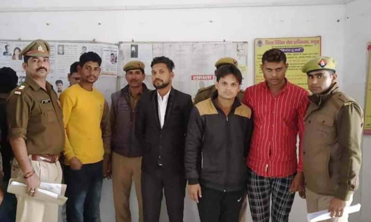 वृन्दावन : अवैध पार्किंग के नाम पर पैसे वसूलने वाले गिरफ्तार