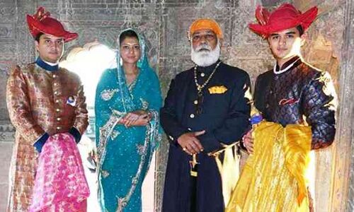 हार्वर्ड, स्टेनफोर्ड से शिक्षित ज्योतिरादित्य सिंधिया का ये है राजनीतिक सफर...