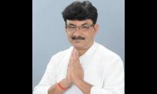 सिंधिया के लिए त्यागा जिन्होंने मंत्री पद, जानिये कौन है वो ... सिंधिया के लिए त्यागा जिन्होंने मंत्री पद, जानिये कौन है वो ...