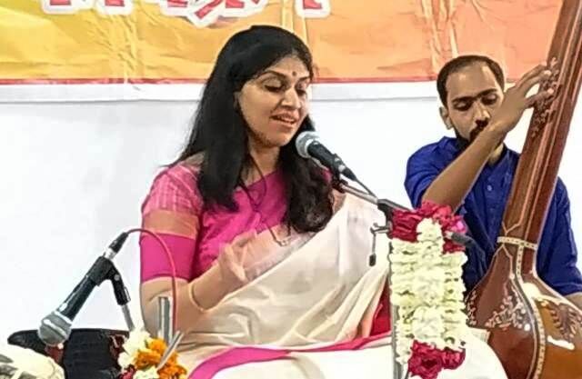 ग्वालियर : पं राजाभैया पूंछवाले एवं बाला साहब की स्मृति में संगीत समारोह का हुआ आयोजन ग्वालियर : पं राजाभैया पूंछवाले एवं बाला साहब की स्मृति में संगीत समारोह का हुआ आयोजन