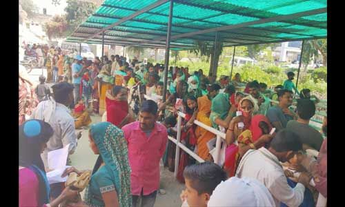 मुरैना : जिला अस्पताल में बढ़े सर्दी जुकाम के मरीज, प्रशासन का नहीं कोई ध्यान