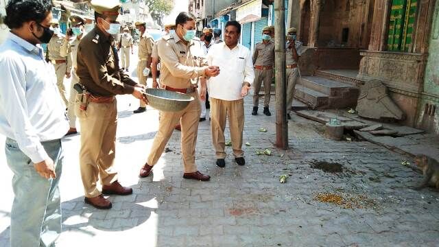 वृन्दावन : डीएम और एसएसपी ने वृंदावन क्षेत्र का किया निरीक्षण