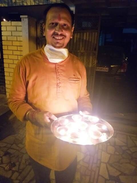 ग्वालियर : पीएम की अपील पर जगमग हुआ शहर, दीपावली सा दिखा उत्साह ग्वालियर : पीएम की अपील पर जगमग हुआ शहर, दीपावली सा दिखा उत्साह