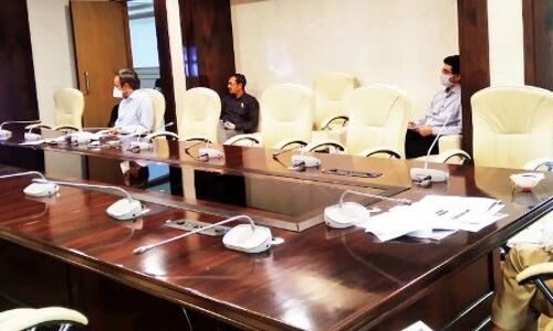 मुख्यमंत्री चौहान ने स्वास्थ्य कर्मी एवं आशा कार्यकर्ताओं का बढ़ाया हौंसला मुख्यमंत्री चौहान ने स्वास्थ्य कर्मी एवं आशा कार्यकर्ताओं का बढ़ाया हौंसला