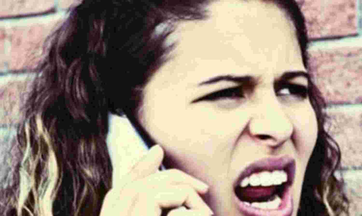 पहले खांसी का छौंक फिर बचने की अपील