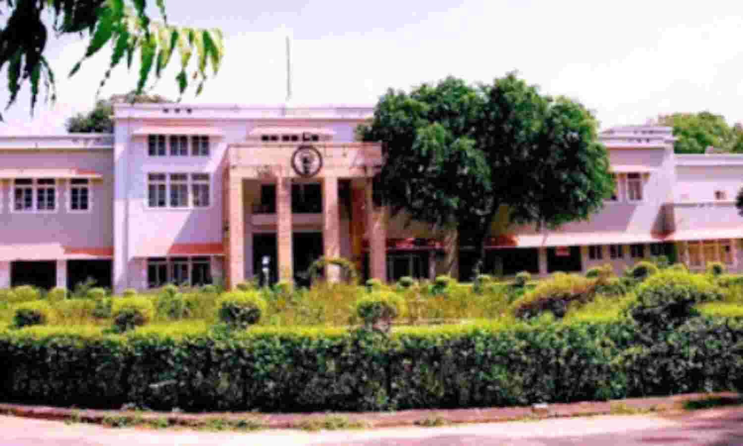 कोरोना कहर : ग्वालियर में संक्रमण होने के डर से 50 डॉक्टरों ने दिया इस्तीफा