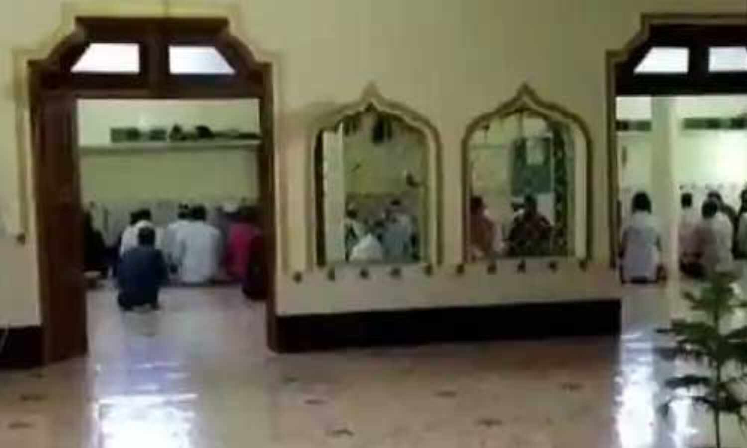 मप्र लॉकडाउन : मस्जिद में नमाज, 40 पर केस