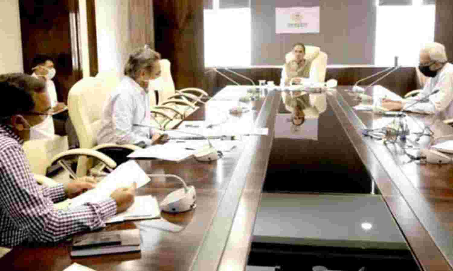 मप्र सीएम ने इंदौर को बचाने के लिए स्पेशल-13 की तैनाती