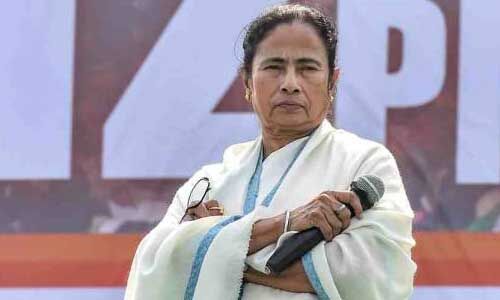कोविड-19 पर बंगाल में मोदी की टीम, ममता भड़कीं