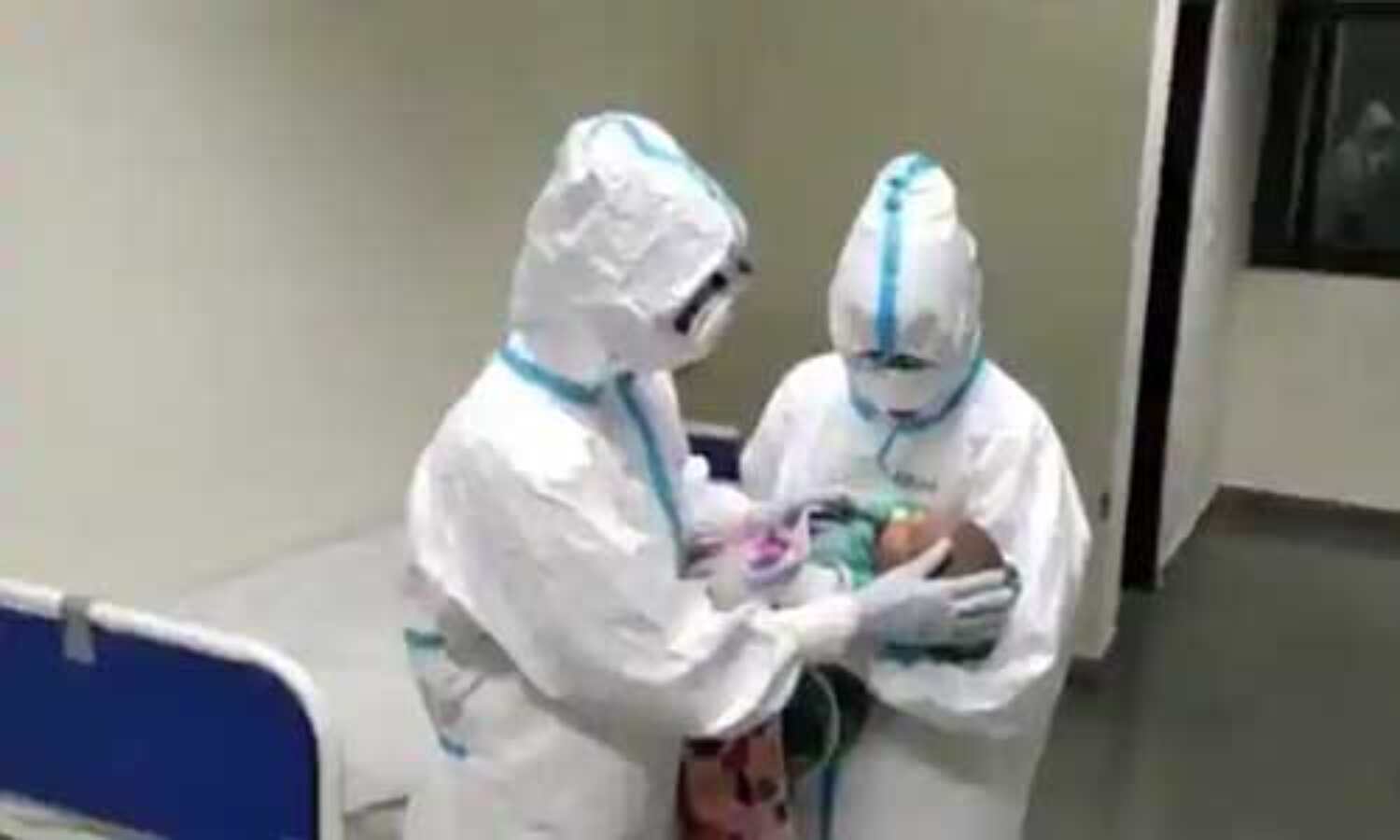 3 महीने की बेटी की देखभाल में क्यों जुटी हैं नर्सें, जानें कारण