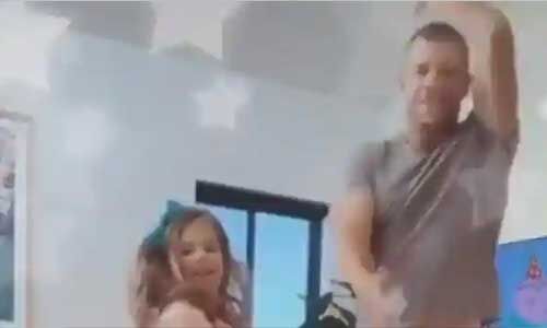 वॉर्नर ने बेटी के साथ किया डांस, वीडियो हुआ वायरल