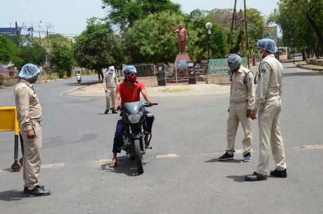 कर्तव्यनिष्ठा की नई मिसाल पेश कर रहे हैं पुलिसकर्मी : मुख्यमंत्री चौहान