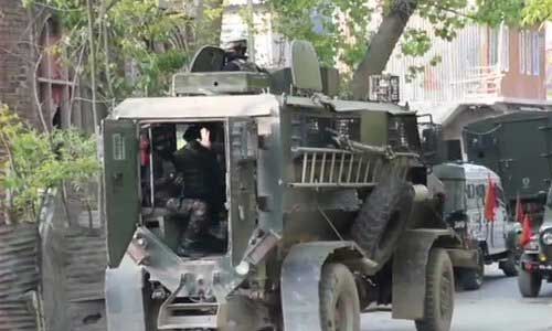 कश्मीर घाटी में सुरक्षाबलों ने 2 आतंकी किए ढेर