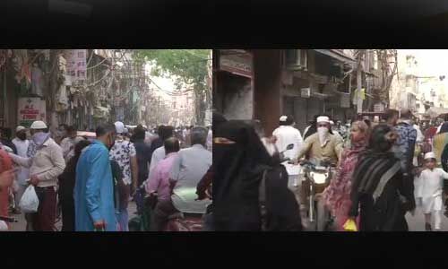 दिल्ली के इस जगह उड़ी लॉकडाउन की धज्जियां, सोशल डिस्टेंसिंग भी ताक पर