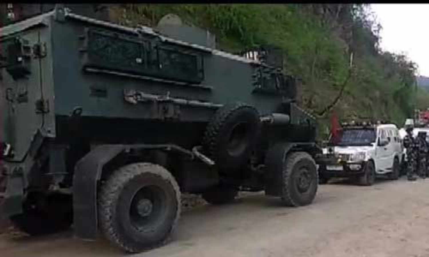 शोपियां मुठभेड़ में हिज्बुल कमांडर समेत 3 आतंकी ढेर