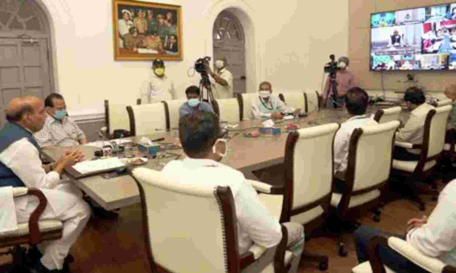 कोरोना के खिलाफ जंग में सार्वजानिक उपक्रम निभा रहें है अहम भूमिका