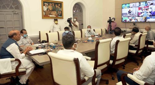 कोरोना के खिलाफ जंग में सार्वजानिक उपक्रम निभा रहें है अहम भूमिका कोरोना के खिलाफ जंग में सार्वजानिक उपक्रम निभा रहें है अहम भूमिका