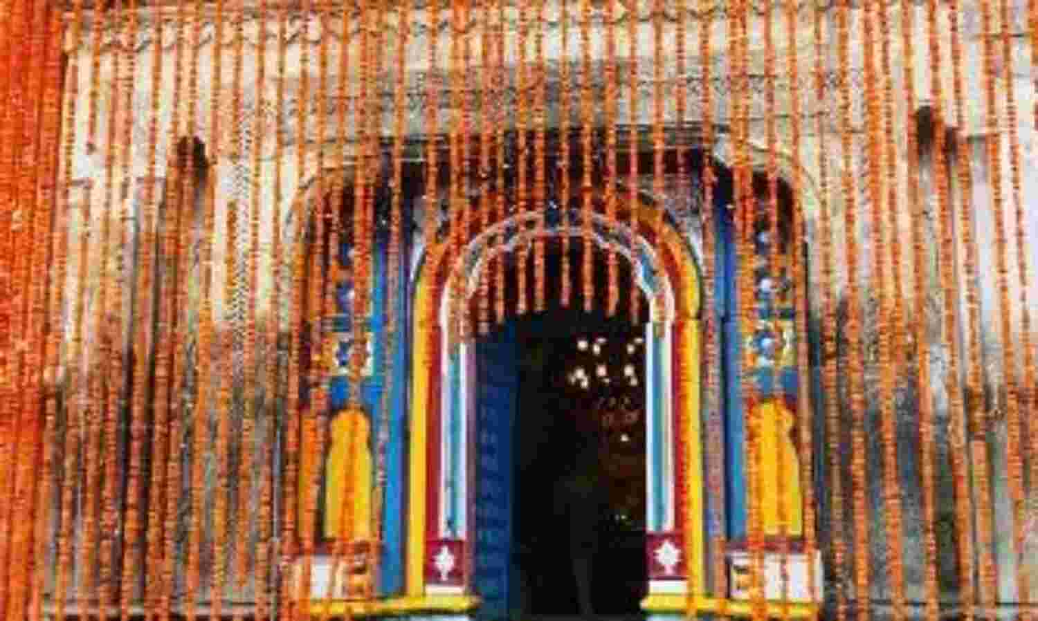 केदारनाथ मंदिर के कपाट खुले, पीएम के नाम पर हुई पहली पूजा