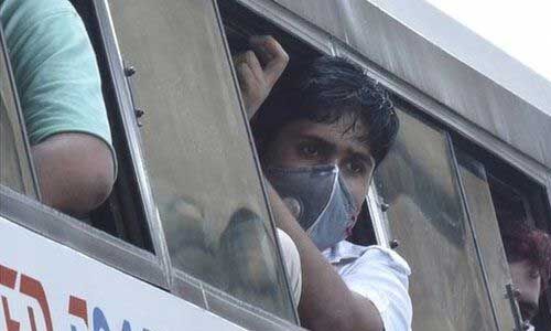 कोरोना लॉकडाउन में फंसे मजदूरों, छात्रों को सरकार ने दी घर जाने की छूट