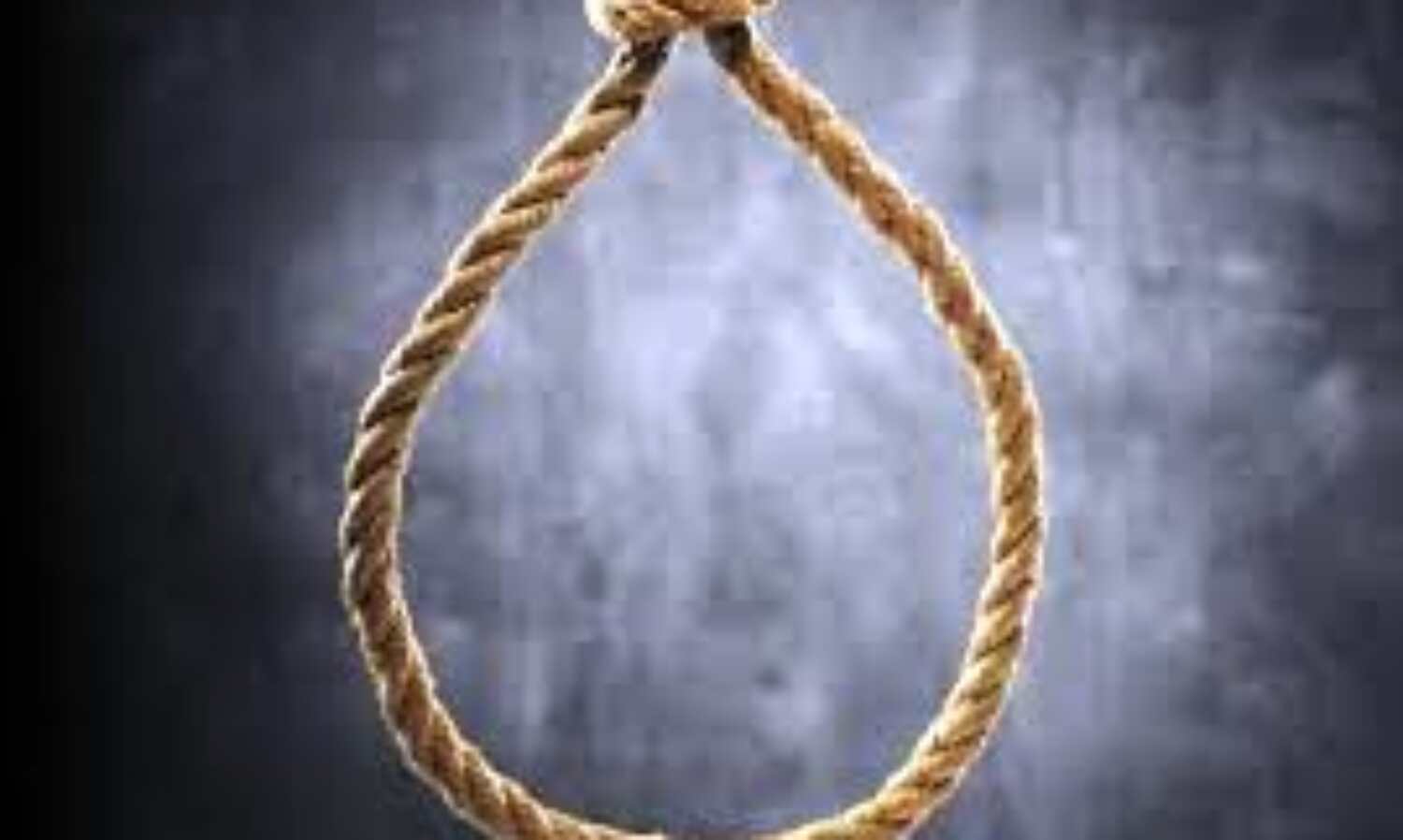 अपराधियों को सरेराह फांसी पर चढ़ाया जाए