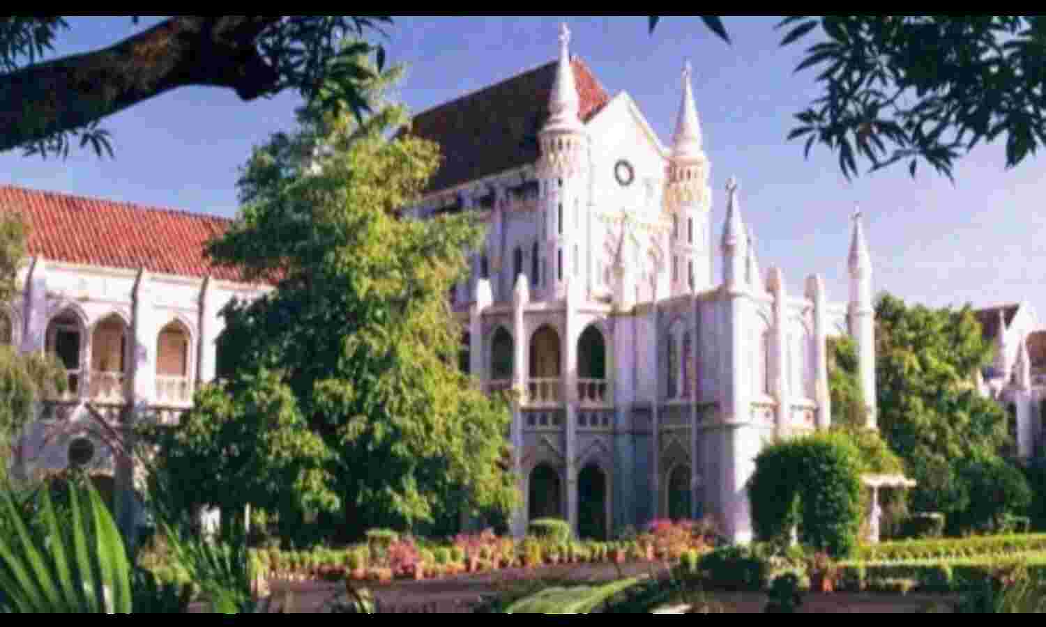 हाईकोर्ट ने बंदियों की पैरोल 45 दिन बढ़ाई हाईकोर्ट ने बंदियों की पैरोल 45 दिन बढ़ाई