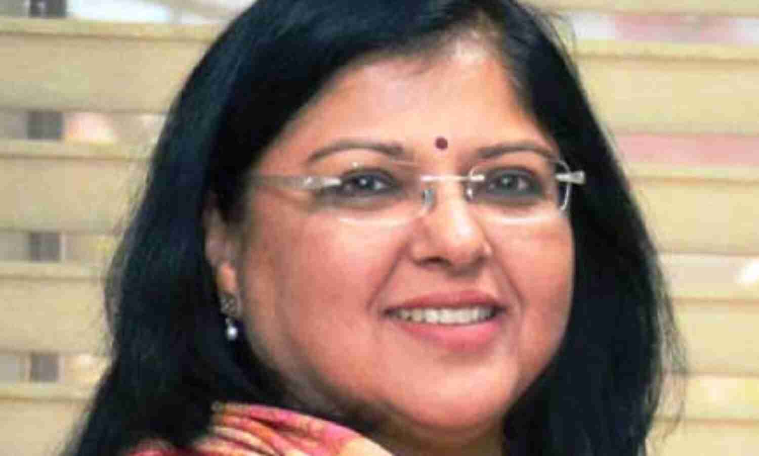 उपचुनाव से पहले सीनियर आईएएस वीरा राणा बनी मुख्य निर्वाचन अधिकारी