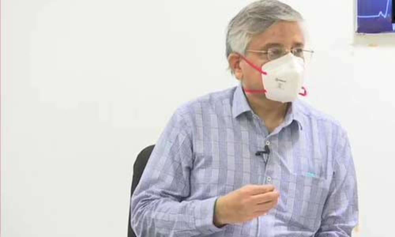 कोरोना का डर बना हुआ है, टेस्ट कराने से बच रहे लोग : एम्स निदेशक