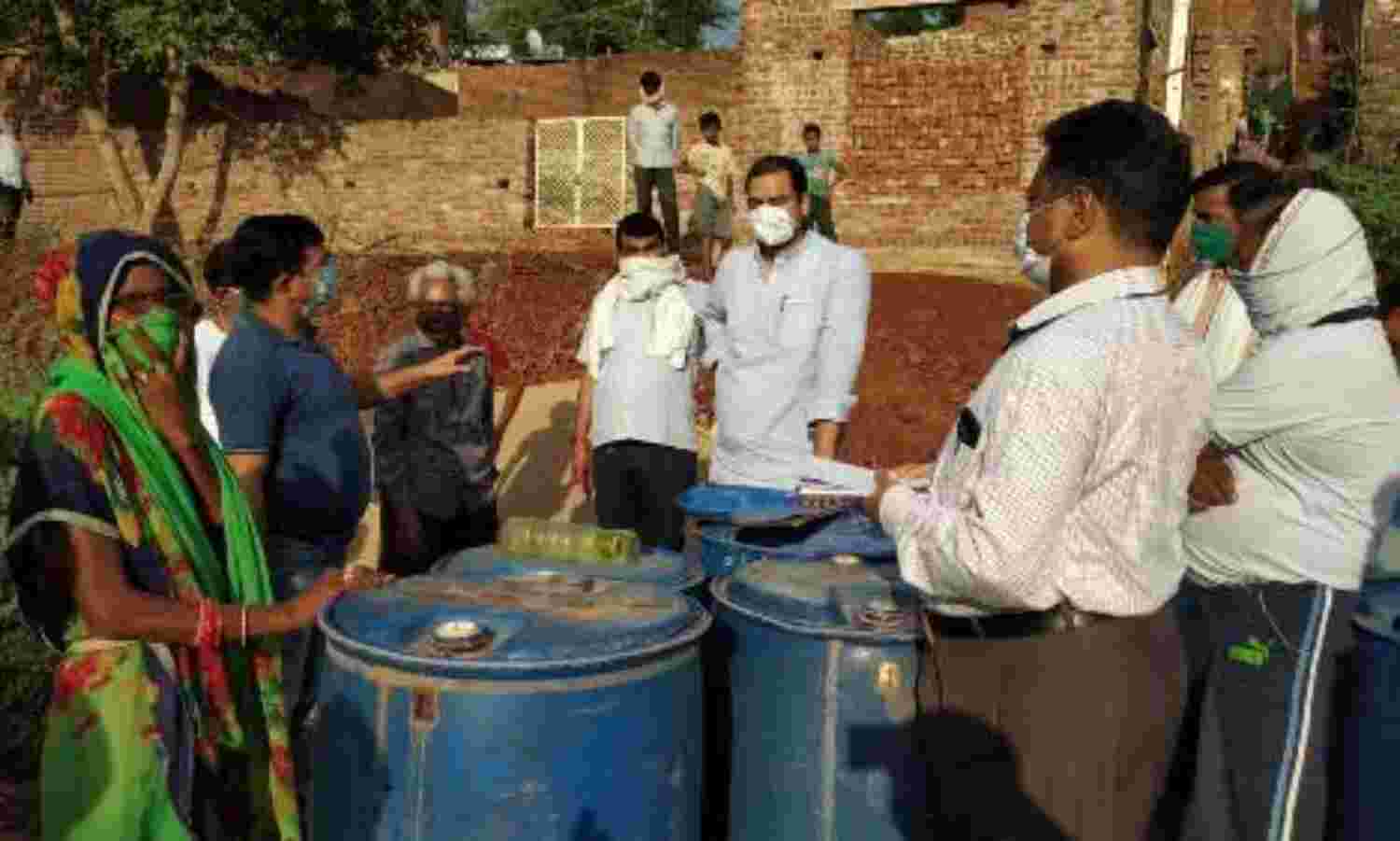 ग्वालियर : पानी की समस्या से निजात दिलाने के लिए विधायक पाठक पहुंचे क्षेत्र में