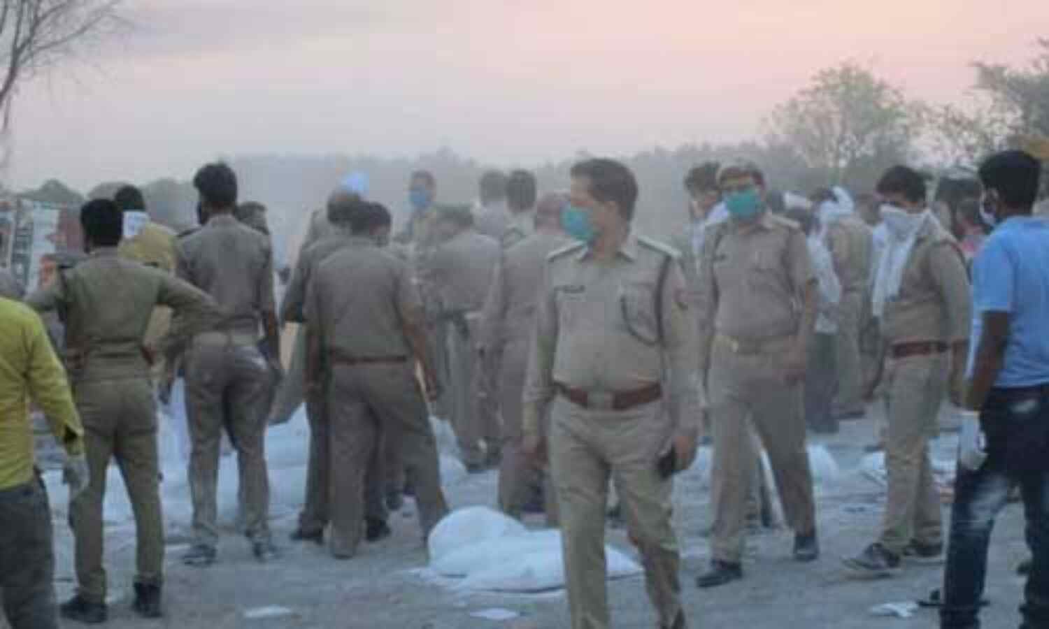 औरैया हादसे पर पक्ष और विपक्ष ने क्या कहा, जानें