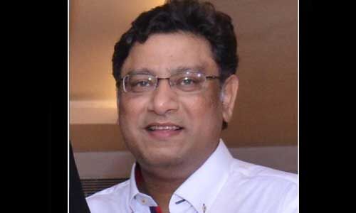 शाहरुख के करीबी अभिजीत का निधन, किंग खान ने जताया दुख