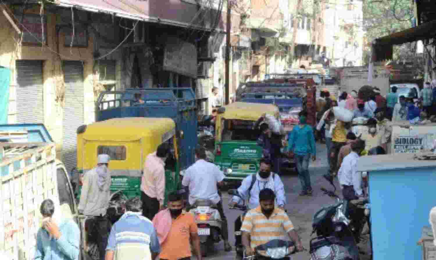 ग्वालियर : संकरी गलियों में ज्वलनशील पदार्थों की बिक्री, घरों के नीचे चल रहे गोदाम