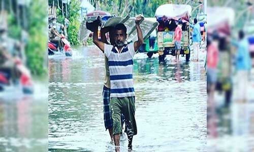 अम्फान कहर की तस्वीरें सोशल मीडिया पर शेयर कर करीना ने लिखा - हम सबको सोचने की जरूरत