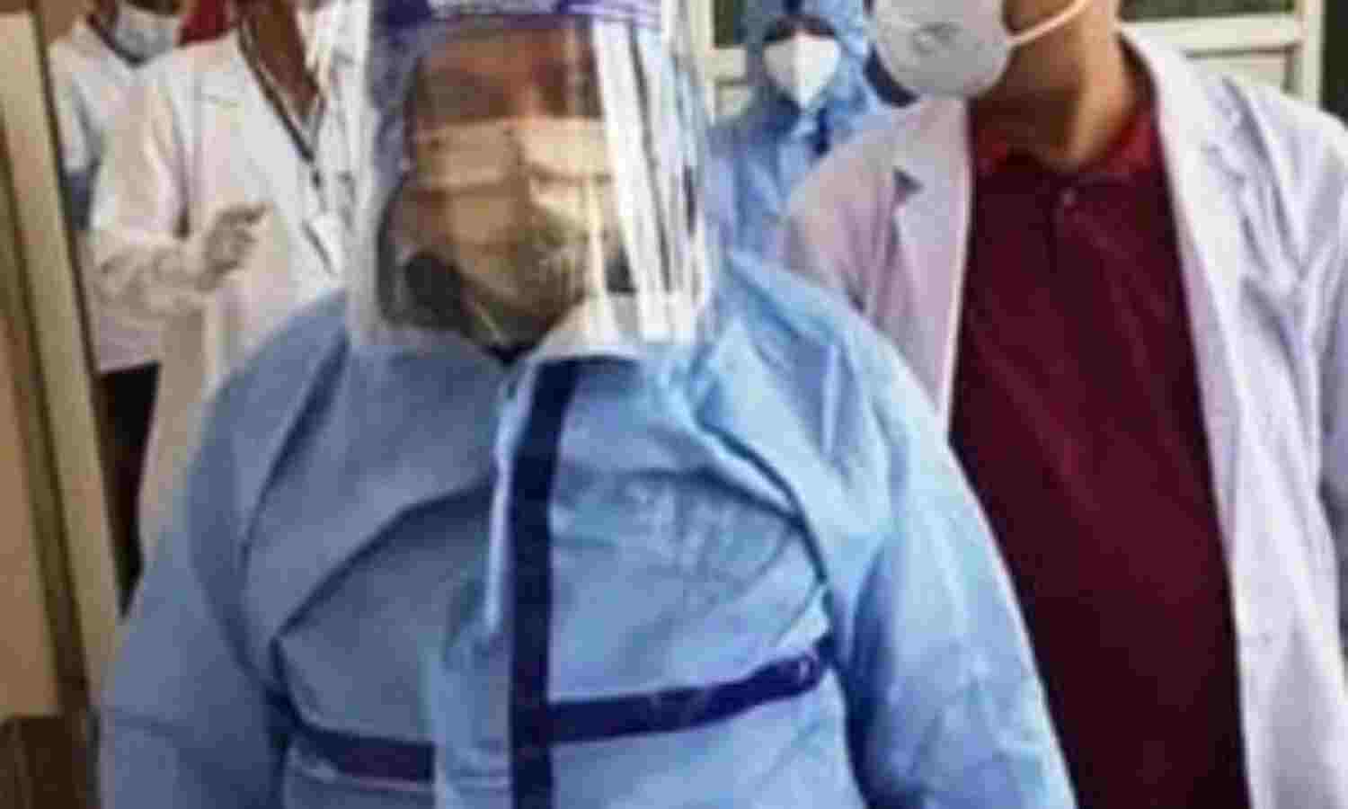 मुरैना :केंद्रीय मंत्री तोमर ने जाना कोरोना मरीजों का हाल, बढ़ाया उत्साह