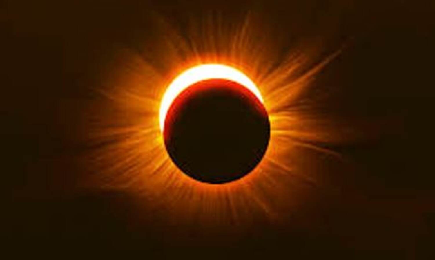 एक महीने में पड़ेंगे तीन ग्रहण, क्या रहेगा असर, जानिए