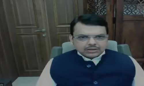 उद्धव सरकार तो अपने से गिर जाएगी : फडणवीस