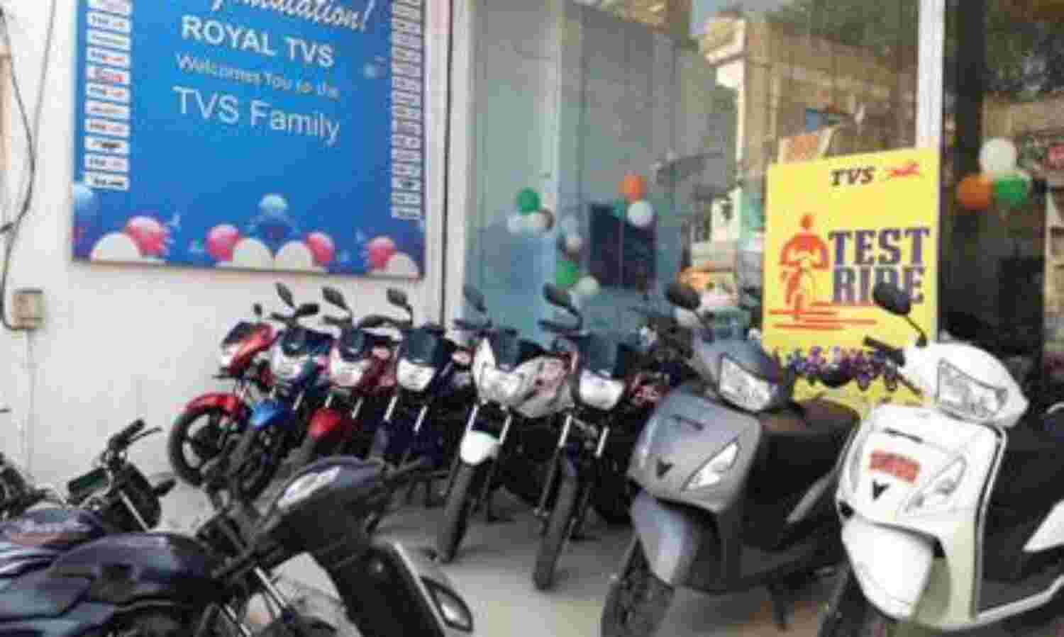 लॉकडाउन की वजह से 66 दिन बंद रहे शोरूम,  400 करोड़ का कारोबार  हुआ प्रभावित