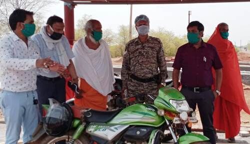 Photo /गौसेवा कार्य को विस्तार देने ग्वालियर कलेक्टर रानीघाटी गौशाला पहुंचे, शुरू कराये निर्माण कार्य